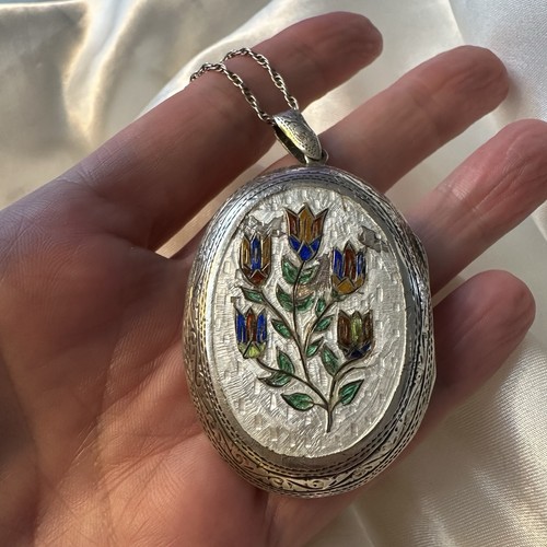 Vintage 1976 silver - 1976, and